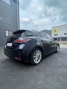 Lexus CT200h 1.8 Compact Trendy ZWA10 — пробег 159 000 км — фото 2 из 5