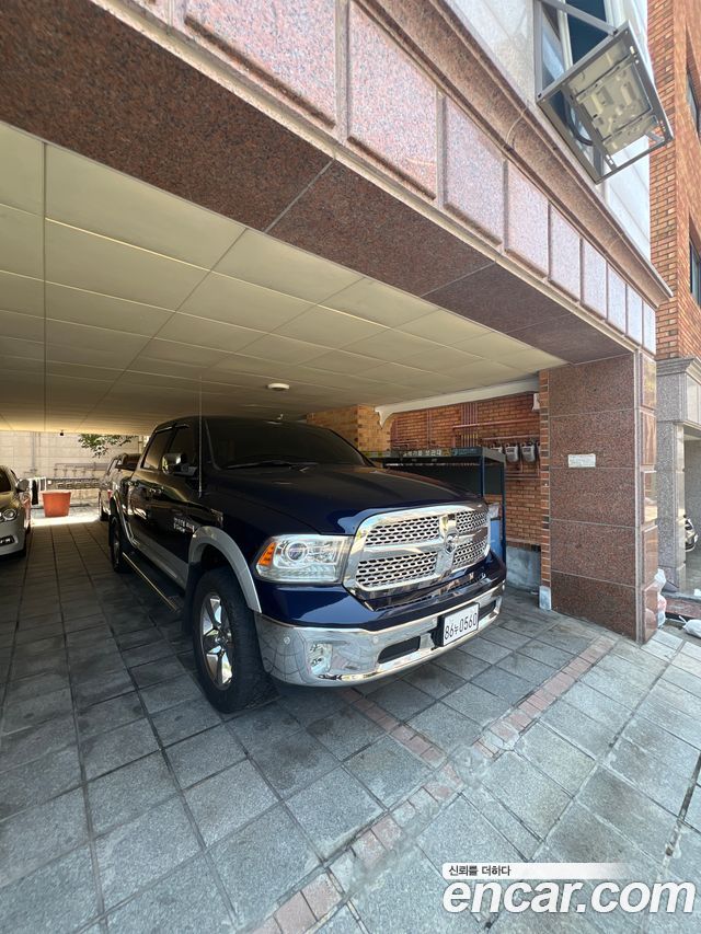 Dodge Ram Pick Up 5.7 — пробег 129 000 км — фото 1 из 5
