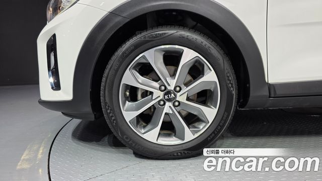 Kia Stonic из Кореи Encar