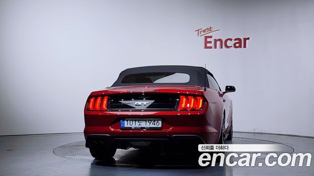 Ford Mustang GT Convertible — пробег 19 920 км — фото 4 из 5