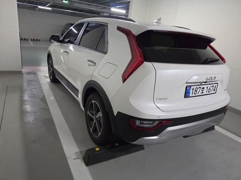Kia Niro Best Selection — пробег 4 974 км — фото 2 из 5