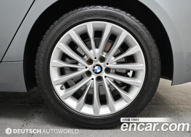 BMW 5-Series 530i xDrive Luxury Plus — пробег 50 394 км — фото 5 из 5