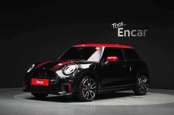 Mini Cooper JCW — пробег 2 281 км — фото 1 из 5