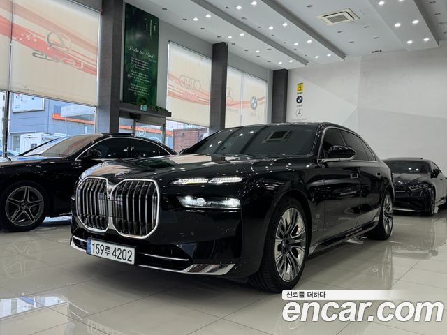 BMW 7-Series 740i sDrive Design Pure Excellence — пробег 45 500 км — фото 1 из 5