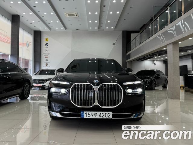 BMW 7-Series 740i sDrive Design Pure Excellence — пробег 45 500 км — фото 3 из 5