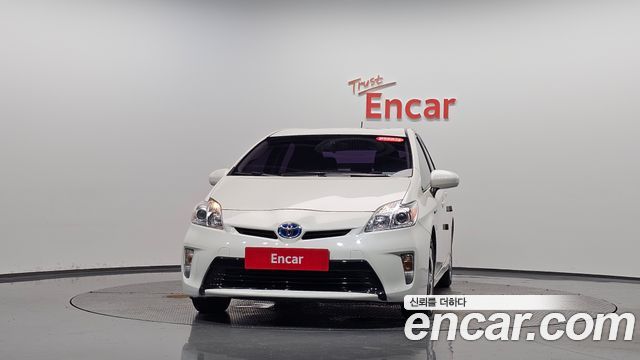 Toyota Prius из Кореи Encar