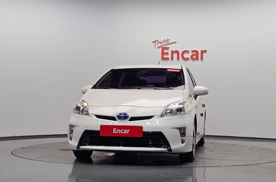Toyota Prius 1.8 E — пробег 166 964 км — фото 3 из 5