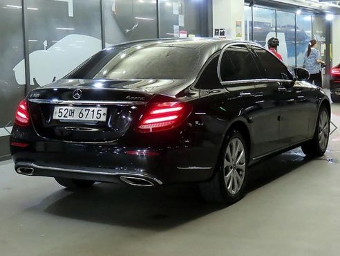 Mercedes-Benz E-Class E300 4MATIC Exclusive — пробег 192 588 км — фото 4 из 5