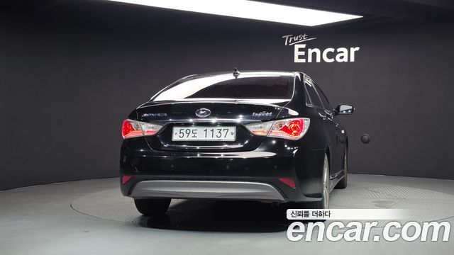 Hyundai Sonata 2.0 Premier — пробег 170 873 км — фото 4 из 5