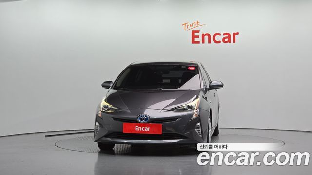 Toyota Prius 1.8 E — пробег 98 094 км — фото 3 из 5