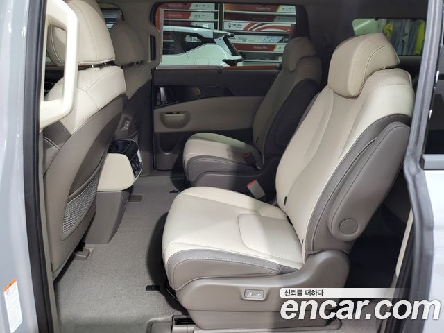 Kia Carnival Hev 9 Seater X Line — пробег 4 200 км — фото 4 из 5