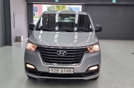 Hyundai Starex Van 5-Seater Smart — пробег 117 409 км — фото 1 из 5