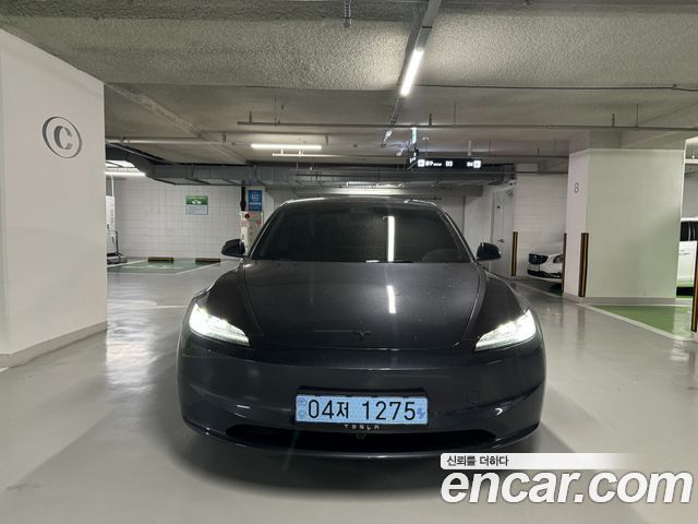 Tesla Model 3 스탠다드 RWD — пробег 831 км — фото 1 из 5