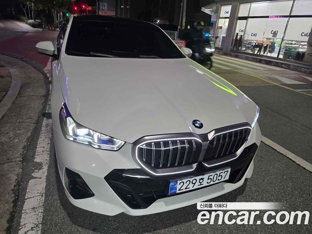 BMW 5-Series 520i M Sport — пробег 17 000 км — фото 2 из 5