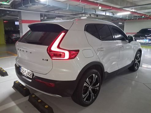 Volvo XC40 B4 Inscription — пробег 72 594 км — фото 4 из 5