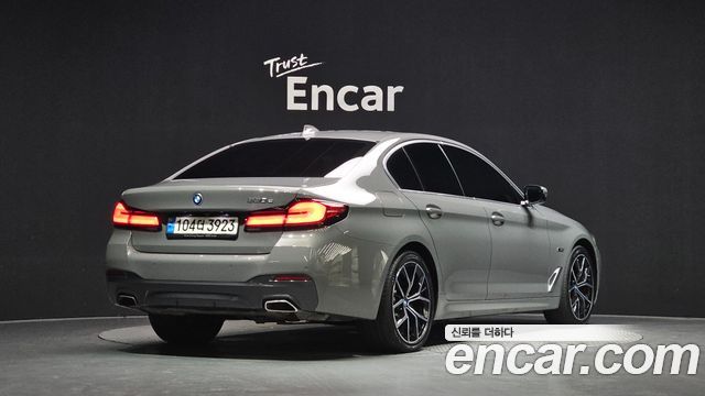 BMW 5-Series 530e M Sport — пробег 84 838 км — фото 2 из 5