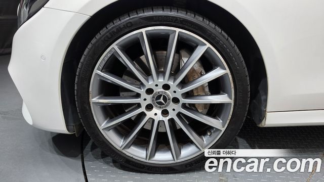 Mercedes-Benz E-Class из Кореи Encar