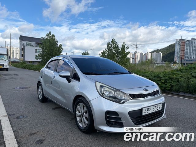 Kia pride 5DR 1.6 GDI Luxury — пробег 158 000 км — фото 3 из 5