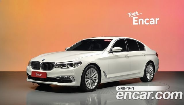 BMW 5-Series 530i Luxury Plus — пробег 43 403 км — фото 1 из 5