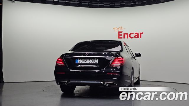 Mercedes-Benz E-Class из Кореи Encar