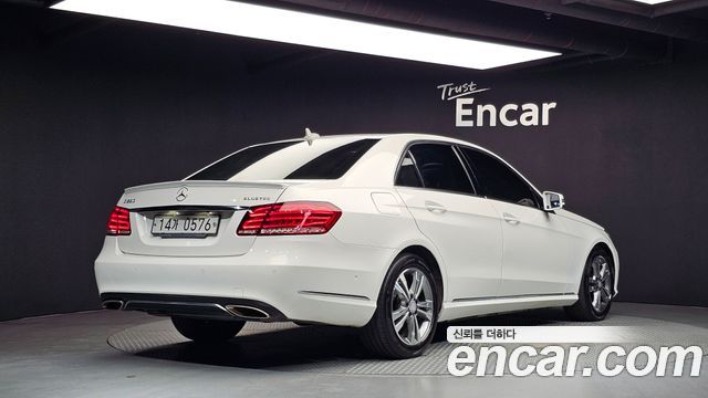 Mercedes-Benz E-Class E220 Bluetec Avantgarde — пробег 165 386 км — фото 2 из 5