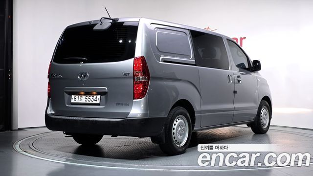 Hyundai Starex Van 5-Seater Style — пробег 73 812 км — фото 2 из 5