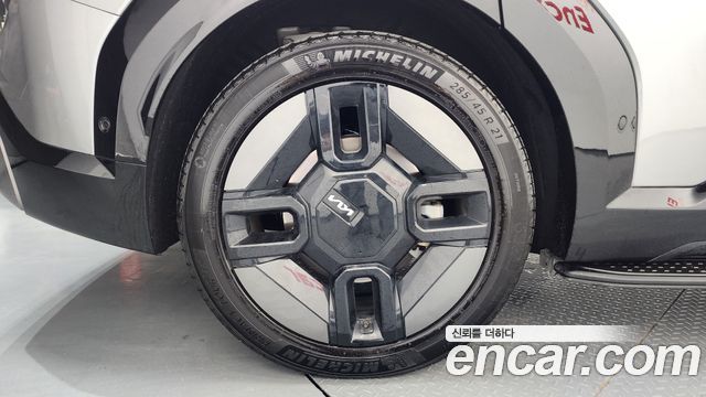 Kia EV9 Long Range 4WD GT Line — пробег 52 755 км — фото 5 из 5