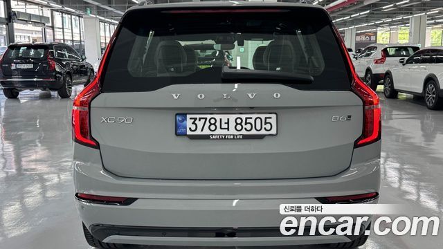 Volvo XC90 B6 Ultra Dark — пробег 1 064 км — фото 4 из 5