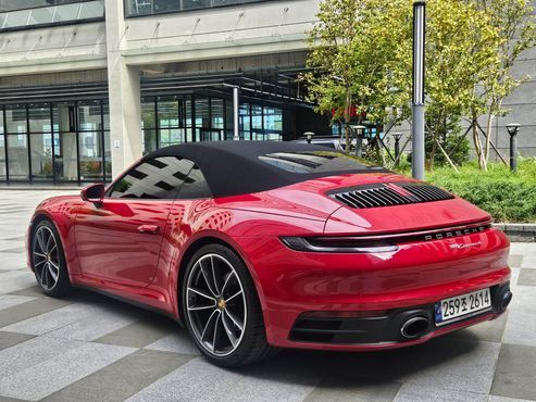 Porsche 911 Carrera 4 Cabriolet — пробег 22 000 км — фото 2 из 5