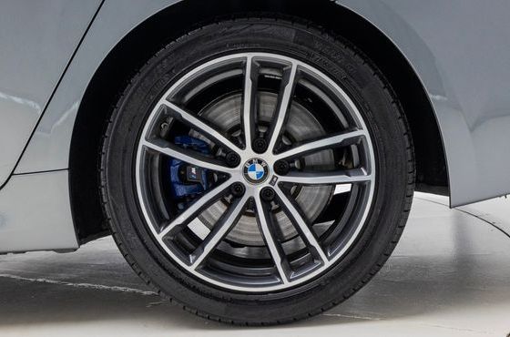 BMW 5-Series 520i M Sport — пробег 83 370 км — фото 5 из 5