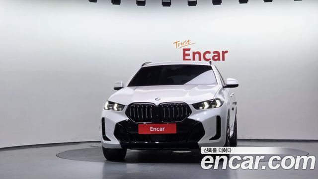BMW X6 xDrive40i M Sport — пробег 3 570 км — фото 3 из 5