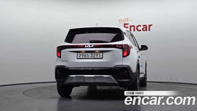 Kia Seltos из Кореи Encar