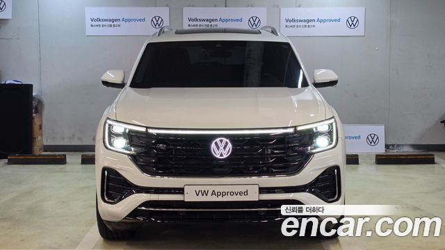 Volkswagen Atlas 2.0 TSI R-LINE 7-Seater — пробег 6 936 км — фото 1 из 5