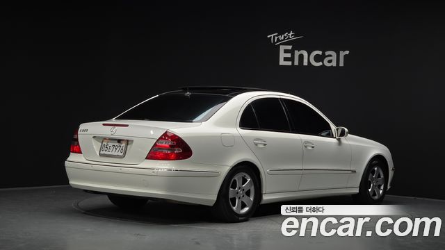 Mercedes-Benz E-Class из Кореи Encar