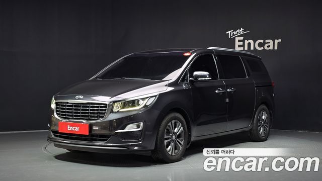 Kia Carnival 11-Seater Prestige — пробег 190 112 км — фото 1 из 5
