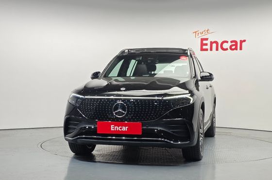 Mercedes-Benz EQB EQB300 4MATIC AMG Line — пробег 8 458 км — фото 3 из 5