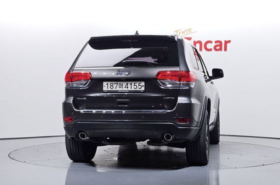 Jeep Cherokee 3.6 Limited WK2 — пробег 92 344 км — фото 4 из 5