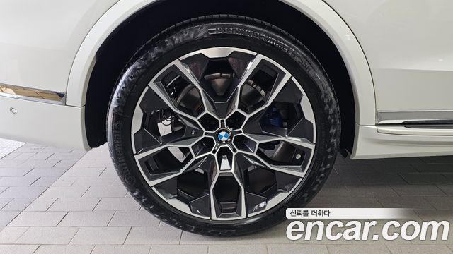 BMW X7 xDrive 40i M Sport 6STR — пробег 13 817 км — фото 5 из 5