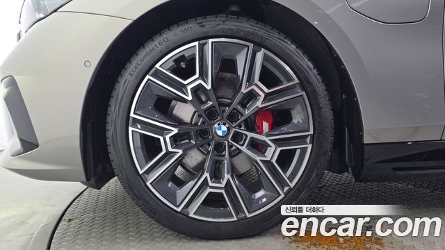 BMW 5-Series 530e xDrive M Sport Pro — пробег 15 874 км — фото 5 из 5