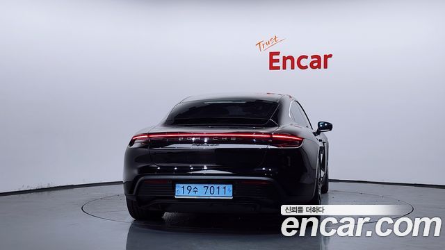 Porsche Taycan из Кореи Encar
