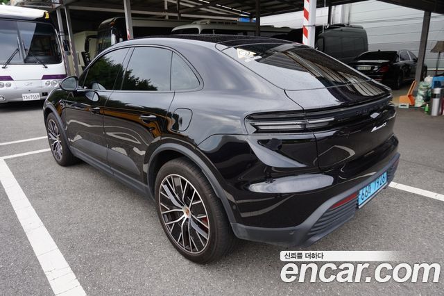 Porsche Macan 4S — пробег 23 800 км — фото 2 из 5