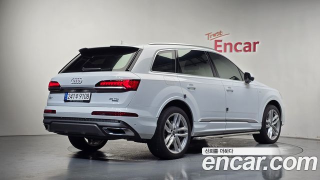 Audi Q7 45 TDI Quattro Premium — пробег 32 954 км — фото 2 из 5