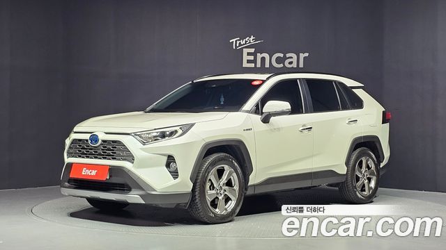 Toyota RAV4 2.5 4WD Hybrid — пробег 41 820 км — фото 1 из 5