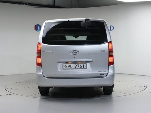 Hyundai Starex 3-Seater VAN CVX Value — пробег 234 544 км — фото 4 из 5
