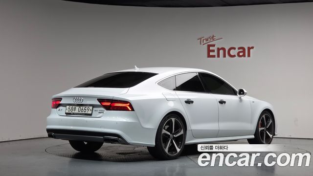 Audi A7 40 TFSI Quattro Sport 4G — пробег 105 933 км — фото 2 из 5
