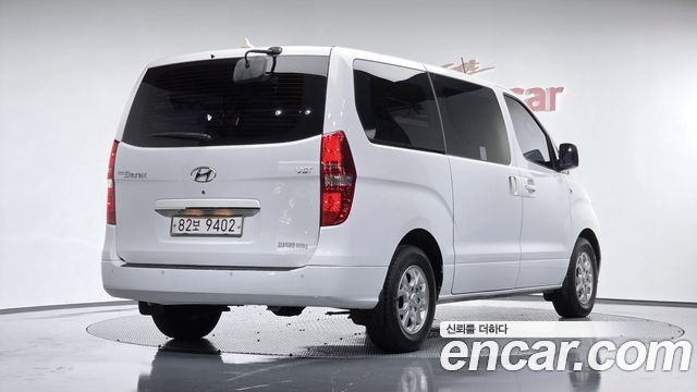Hyundai Starex 3-Seater VAN CVX Deluxe — пробег 100 832 км — фото 2 из 5