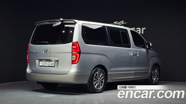 Hyundai Starex Urban 9-Seater Exclusive — пробег 150 605 км — фото 2 из 5