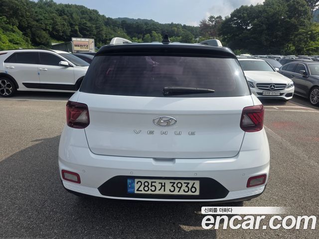 Hyundai Venue 1.6 Flux — пробег 65 927 км — фото 4 из 5
