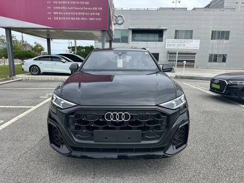 Audi Q8 55 TFSI Quattro Premium — пробег 30 км — фото 3 из 5
