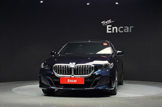 BMW i5 eDrive 40 M Sport — пробег 38 484 км — фото 3 из 5